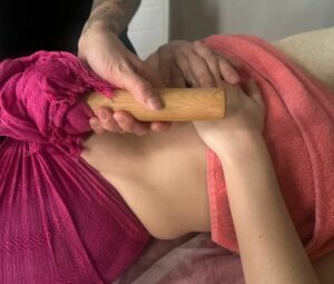 Resserrage de bassin, soin rebozo, serrage de bassin post accouchement Calinéo Loire 42